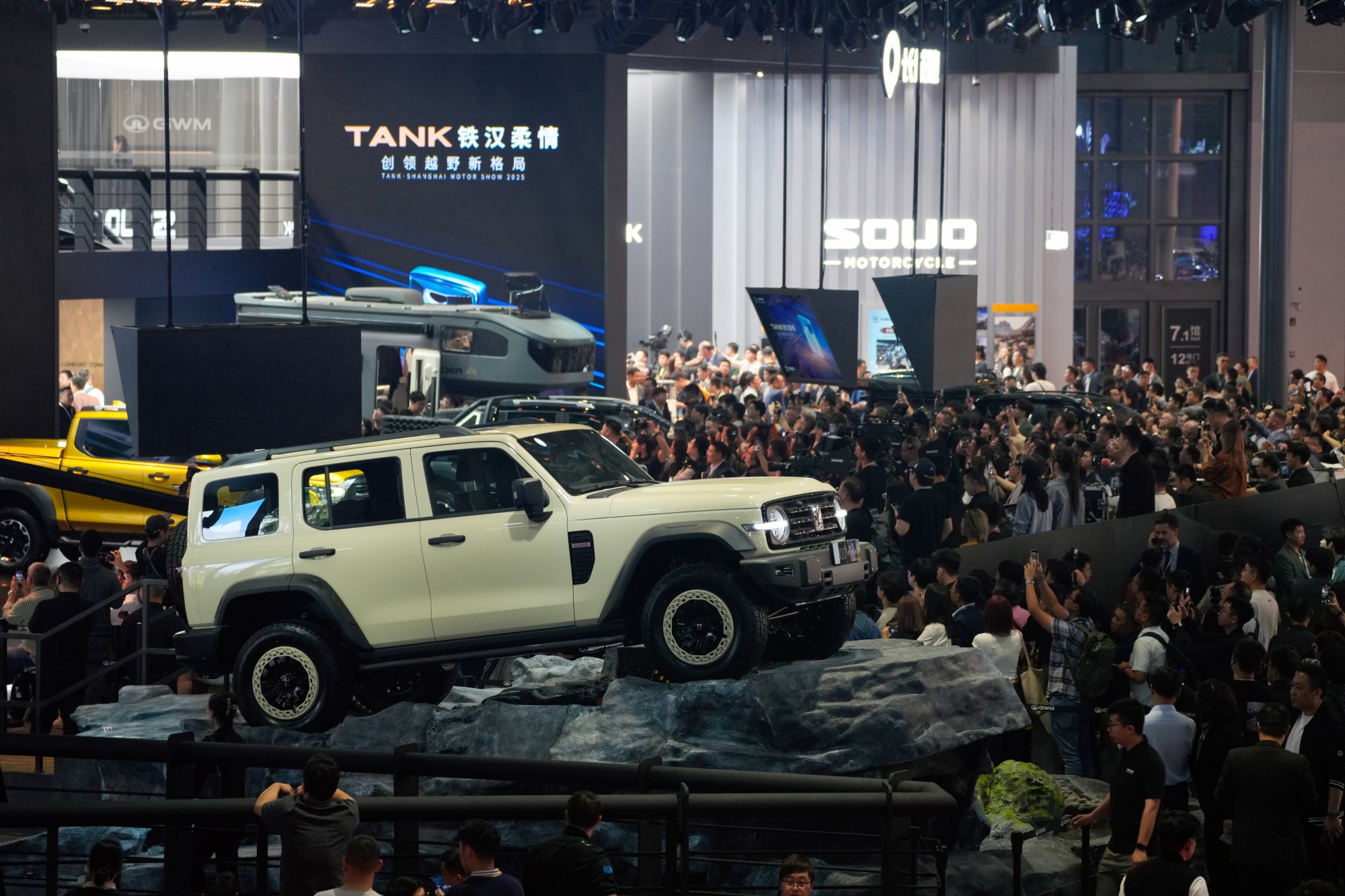 A Great Wall Motors Ltd. Tank SUV 300 vehicle at the Shanghai Auto Show in Shanghai, China, on Wednesday, April 23, 2025. The event in the world's biggest automobile market will put a spotlight on some of China's most significant carmakers, including more recent entrants into the EV industry like Huawei and Xiaomi. Photographer: Qilai Shen/Bloomberg