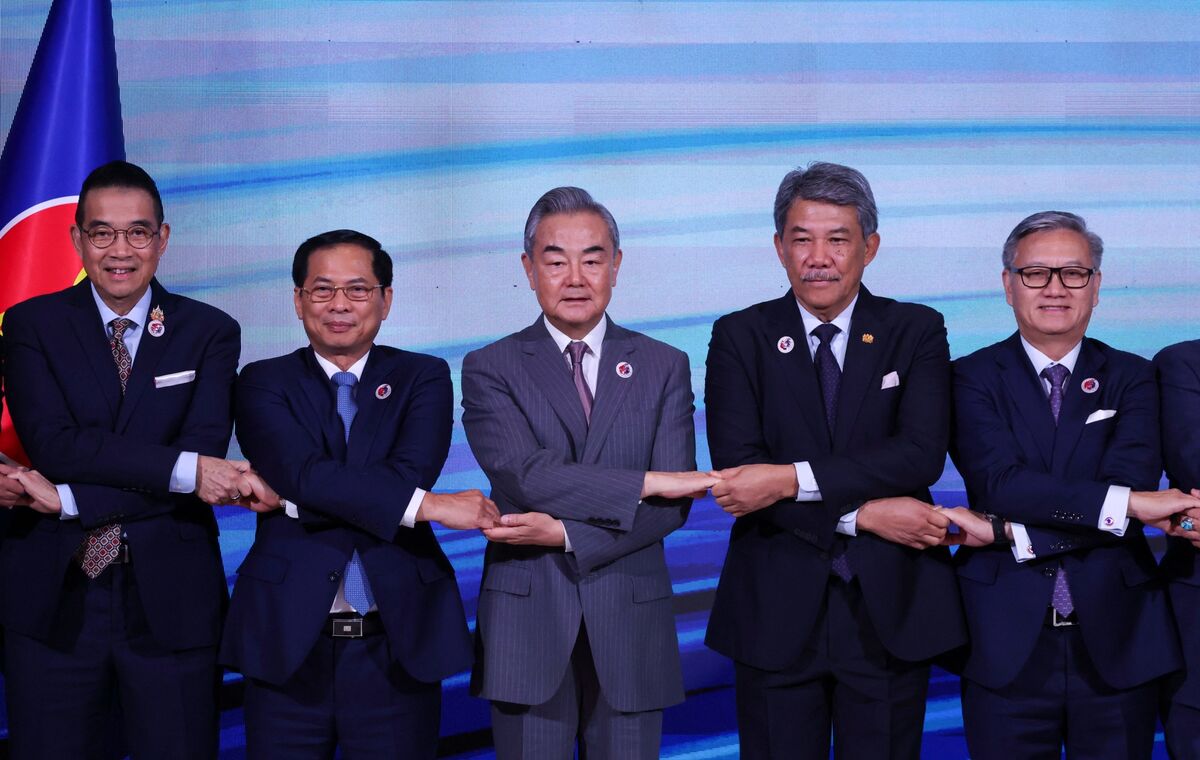 Trung Quốc kêu gọi Đông Nam Á duy trì sự hợp tác trong bối cảnh Trump đe doạ áp thuế cao