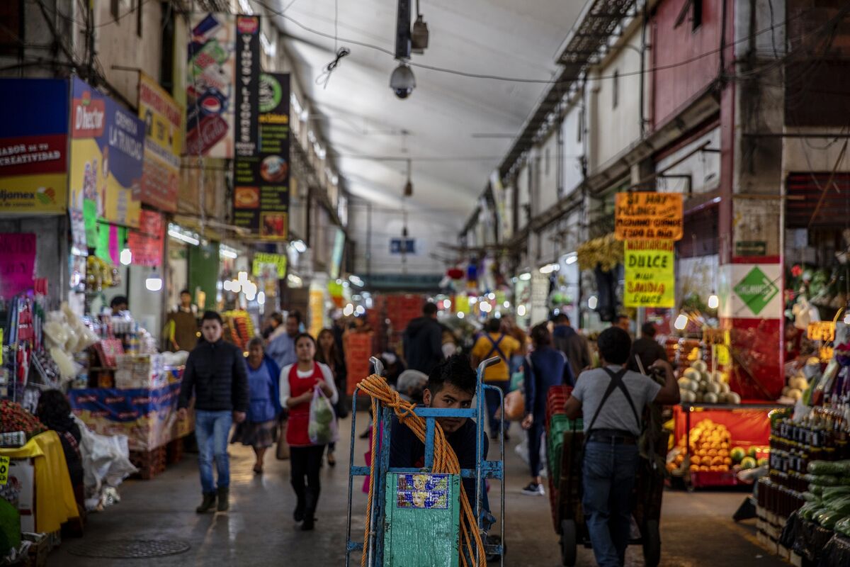 s-p-500-index-futures-fall-after-no-agreement-on-mexico-tariff-bloomberg