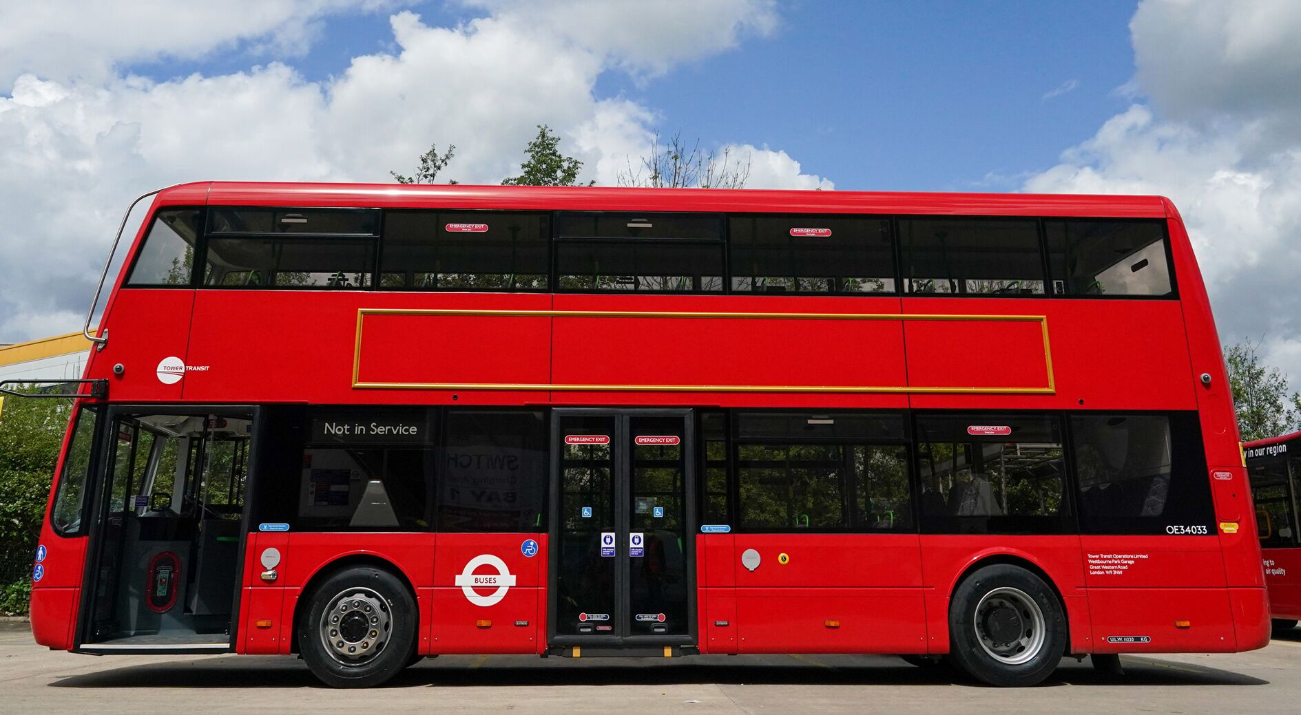 Фирма автобус 1. Лондонский автобус вид сбоку. London’s Bus services. Рыжие автобусы man Королев. Bus s1 Offenburg.
