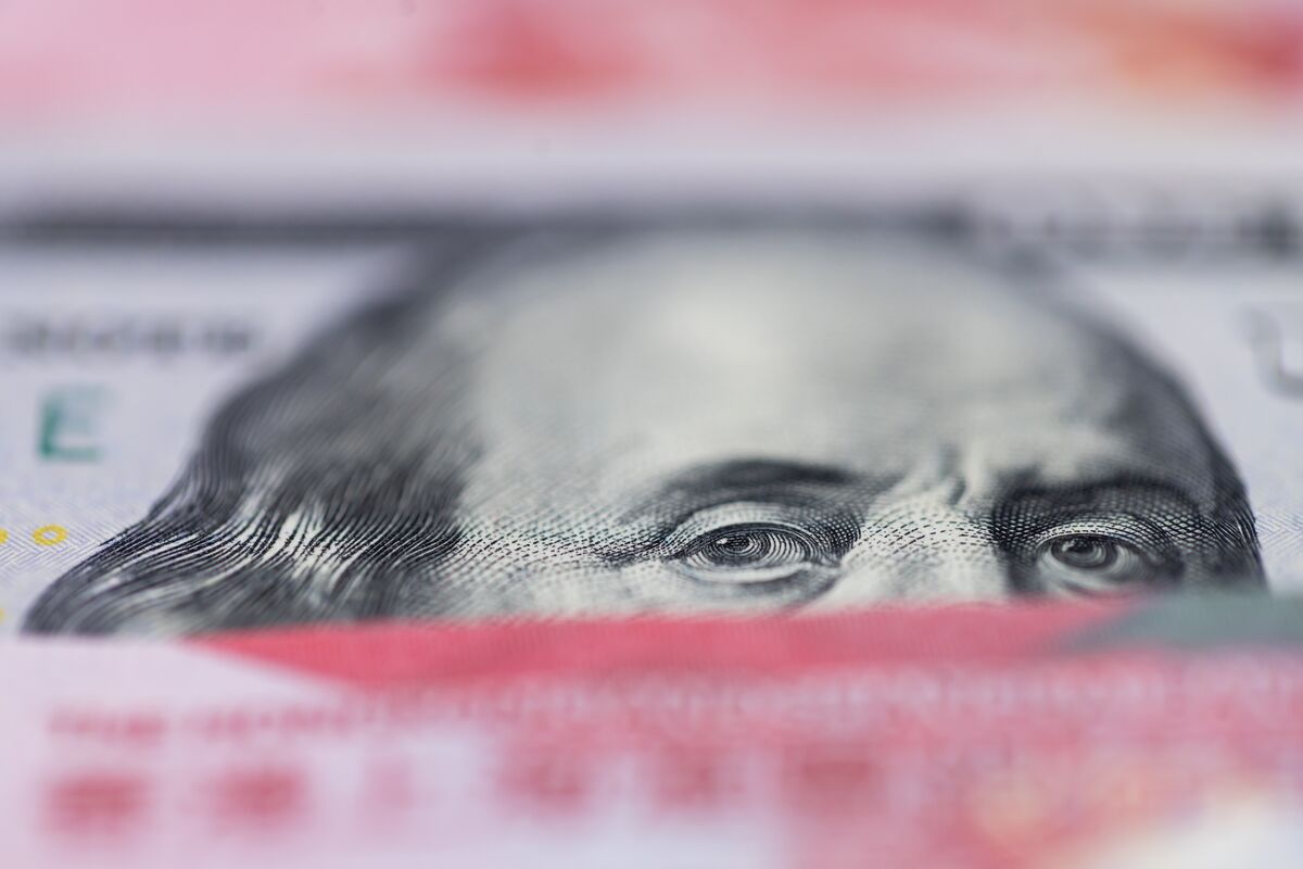 bloomberg.com - Ruth Carson - Traders Sold Dollars Just Before Warsh Choice Sparked Rebound