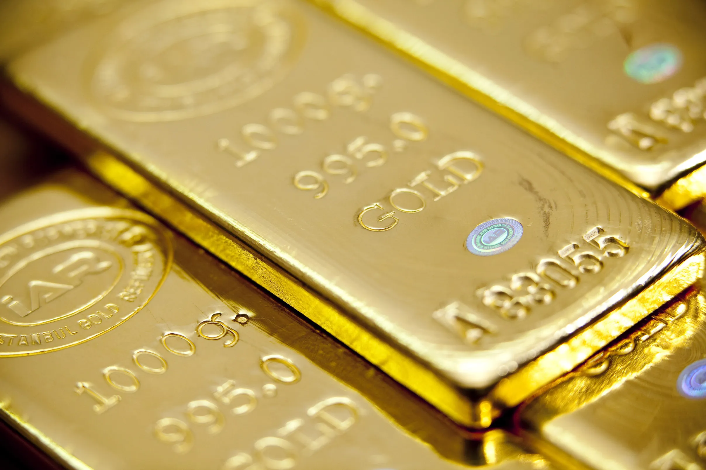 Gold And Silver Rebound On Strong Global Lead