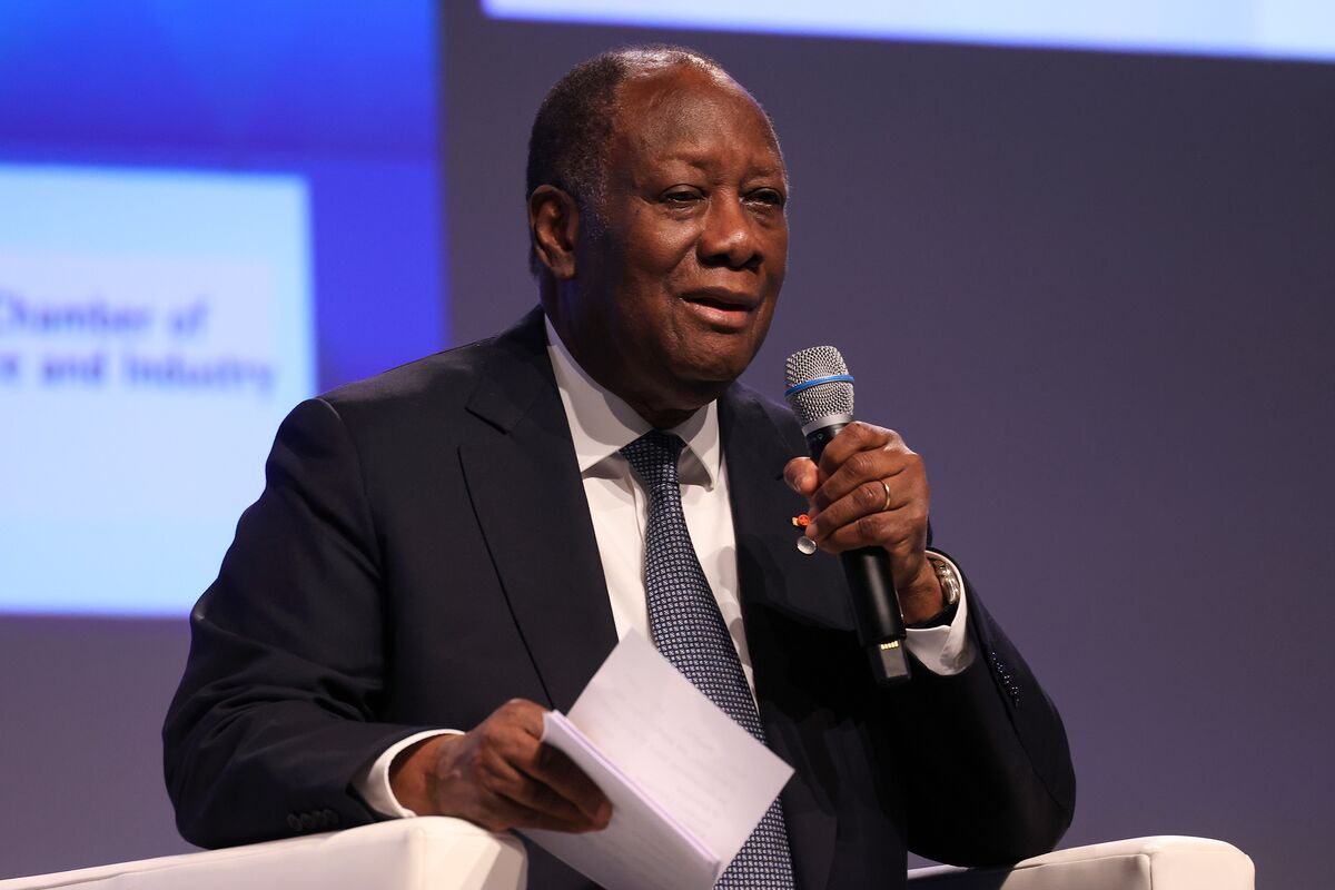 Ivory Coast Swears-In Ouattara for Another Five-Year Term
