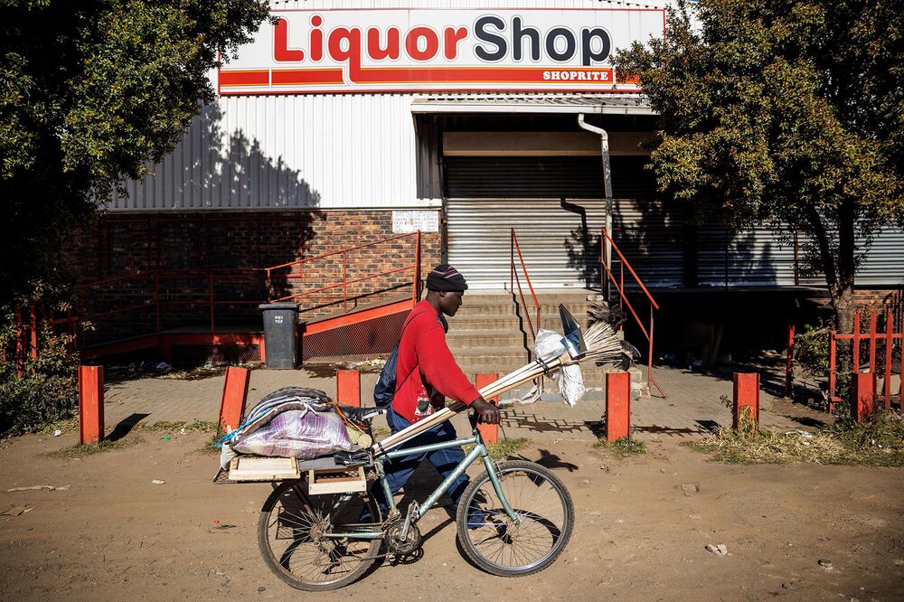 South Africa Alcohol Ban In Lockdown Liquor Industry To Help Bloomberg