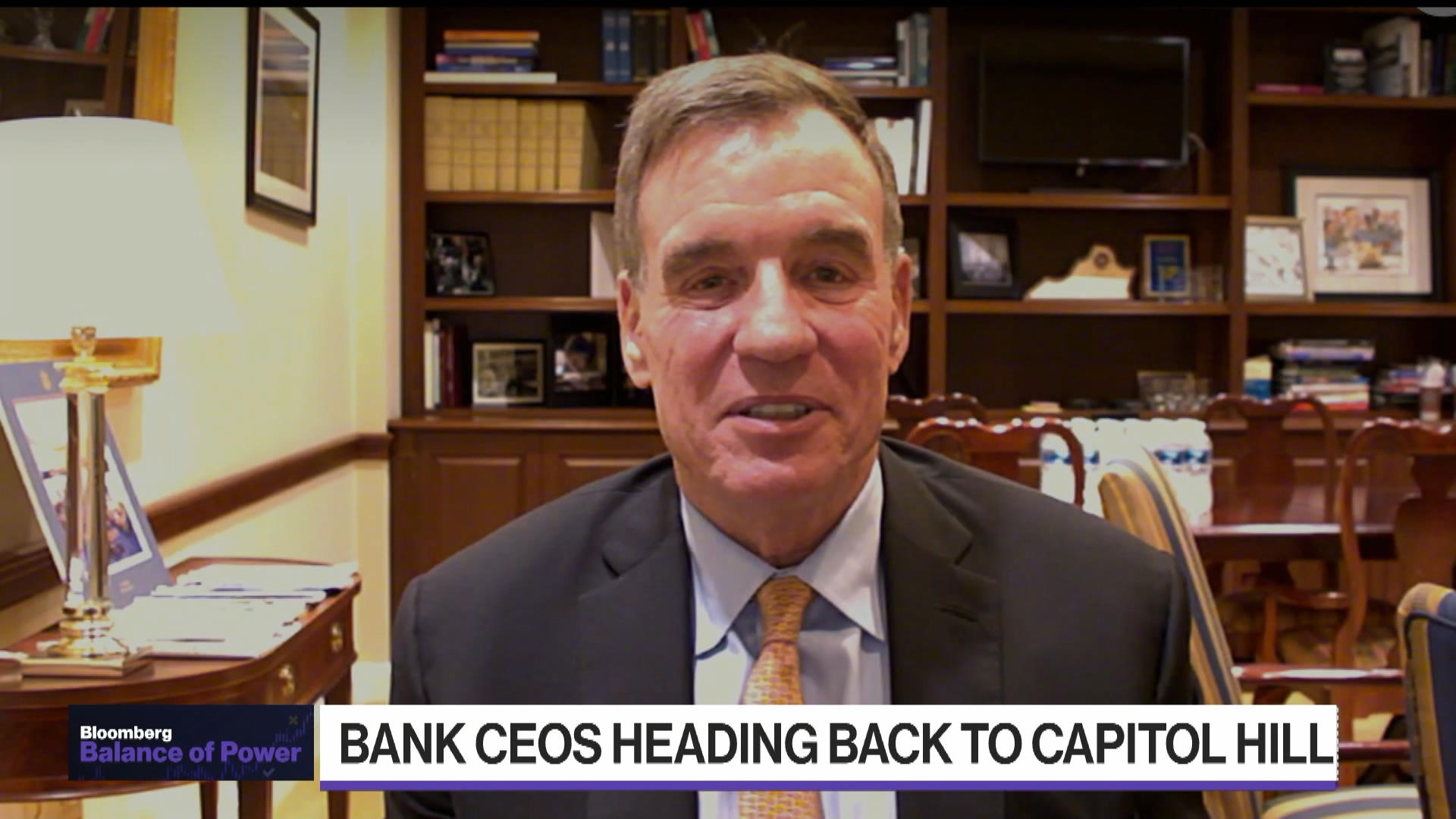 Big Banks Need to Help the Little Guy: Sen. Warner