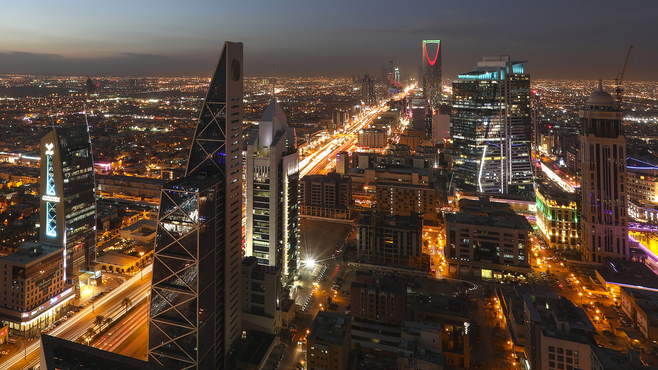 Saudi Plans More Bond Sales, Cheap Loans for JobRich Industries