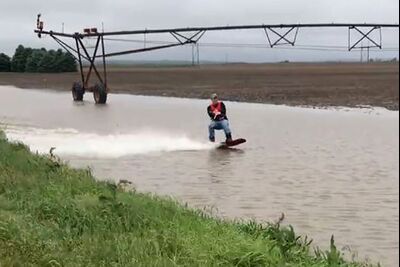 Heavy Rains Are Turning U.S. Corn Fields Into Lakes:: FOOD SHORTAGE 400x-1