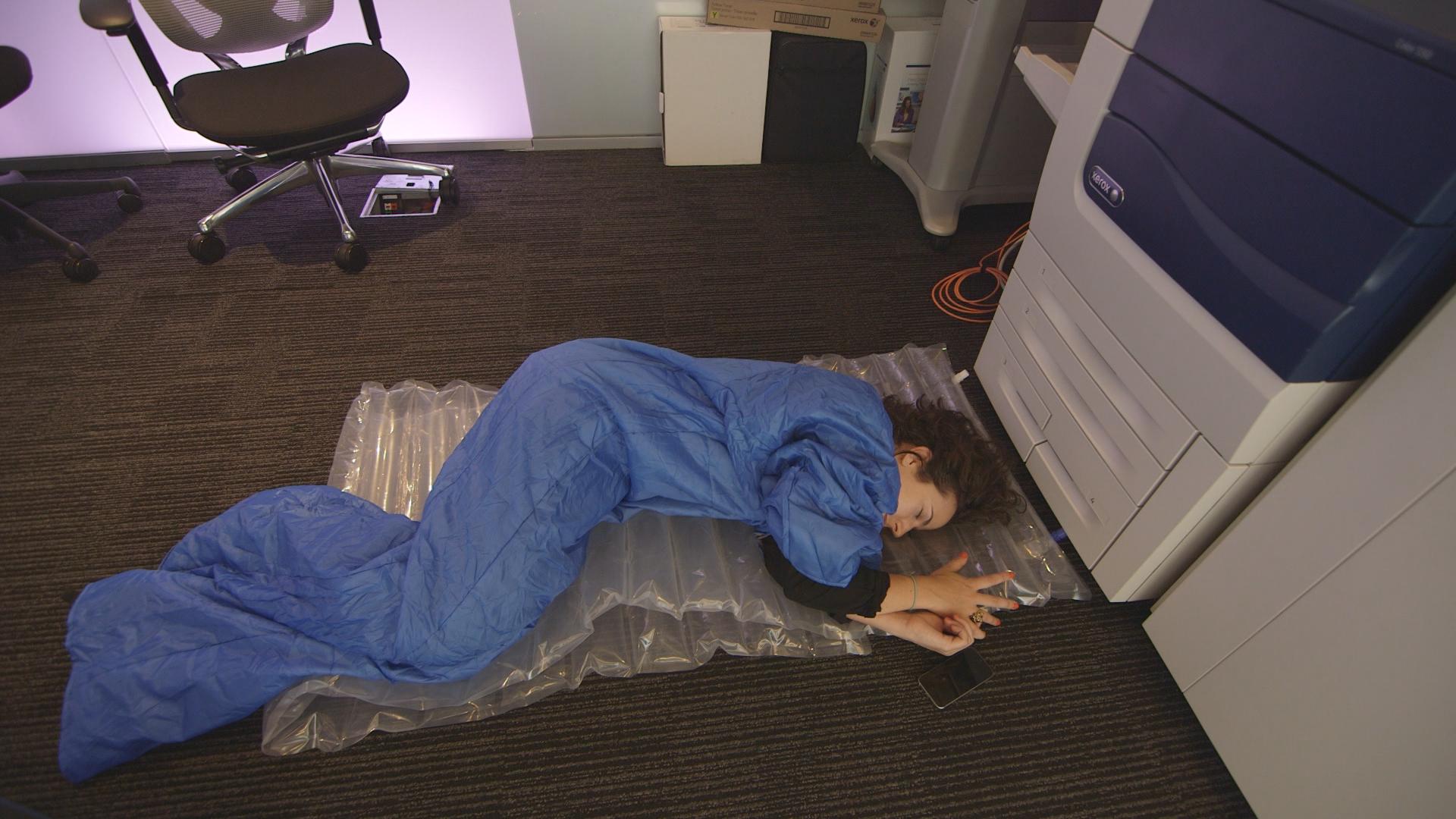 Watch Four Ways to Nap at Your Desk (Video) - Bloomberg
