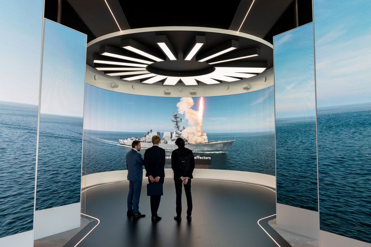 RTX Wins $21 Billion US Agreement for Air-to-Air Missile Output