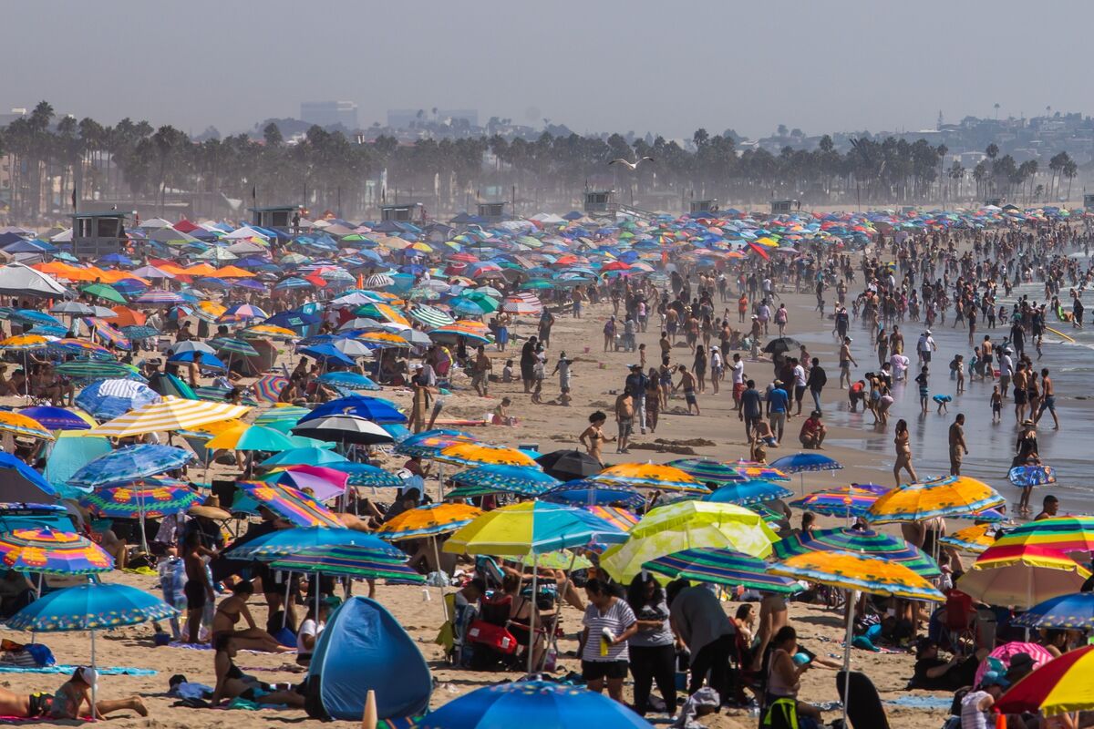 Record Heat Is Killing Summer Vacation for Hotels, Airlines, Beaches – Bloomberg