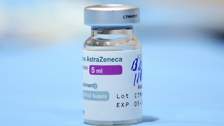 Ema Backs Astrazeneca Covid Vaccine As It Speeds Safety Review Bloomberg