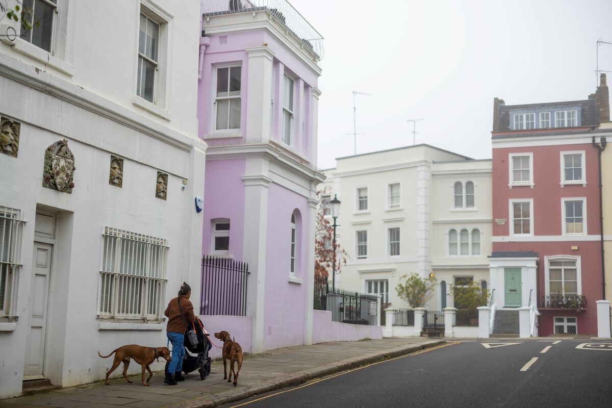 Billionaires Eye London Rentals as Rates, Taxes Dent Buying Mood