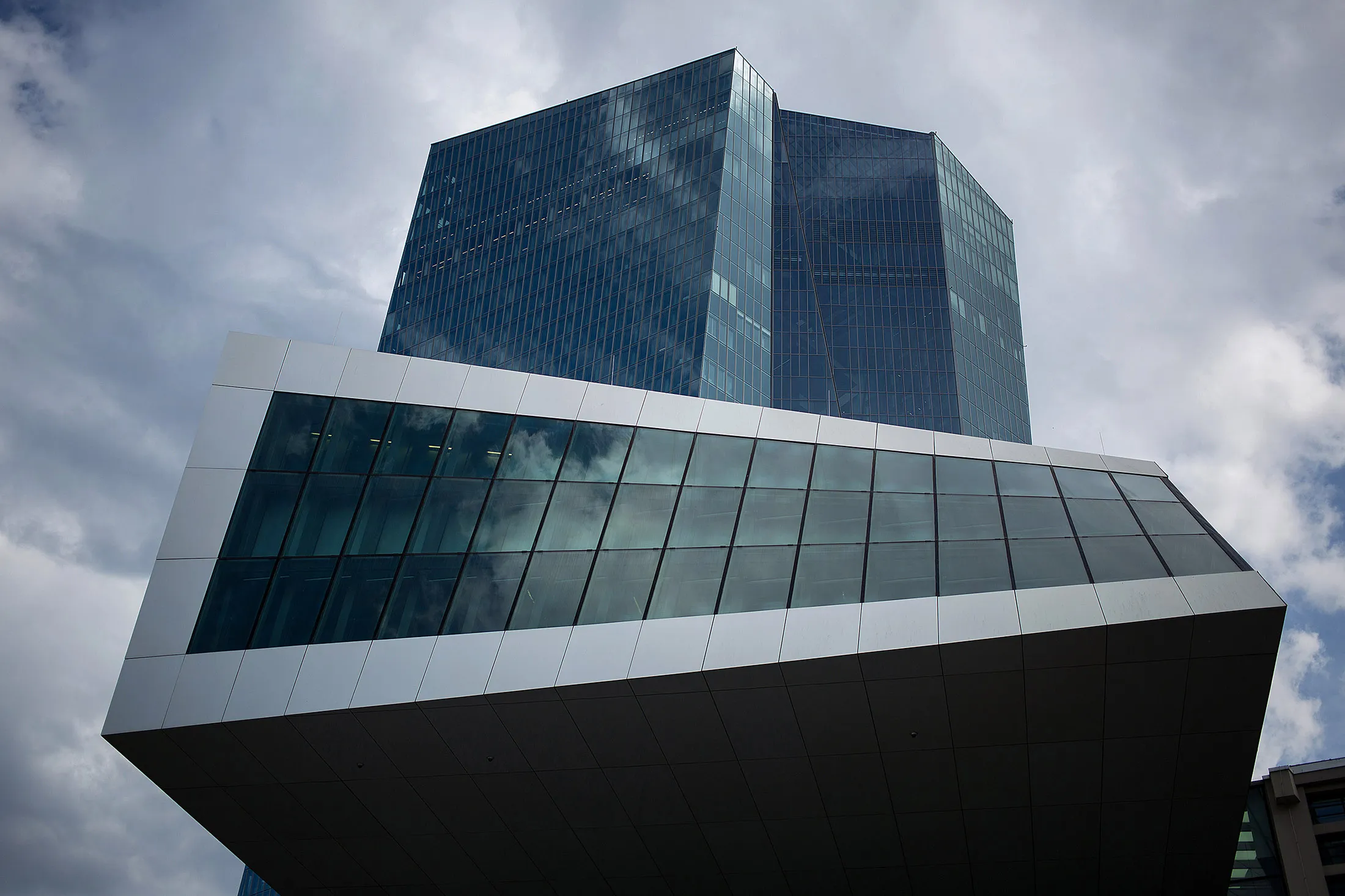 1503980784_ECB