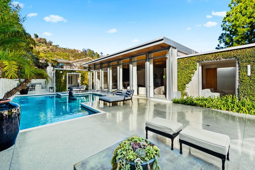 relates to Los Angeles's Luxury Real Estate Market Might Be Covid-19 Proof