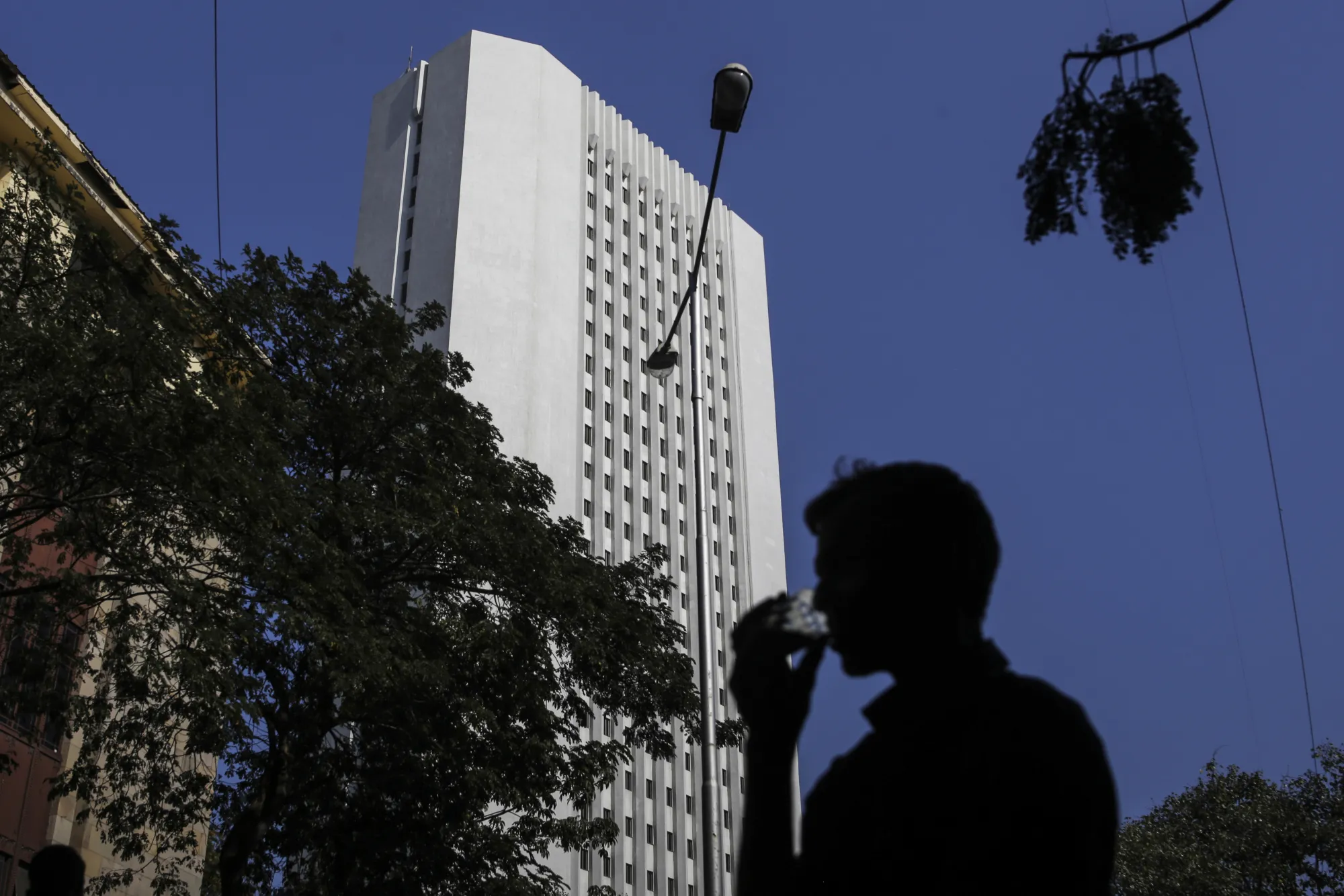 The Fed has the RBI in a chokehold.