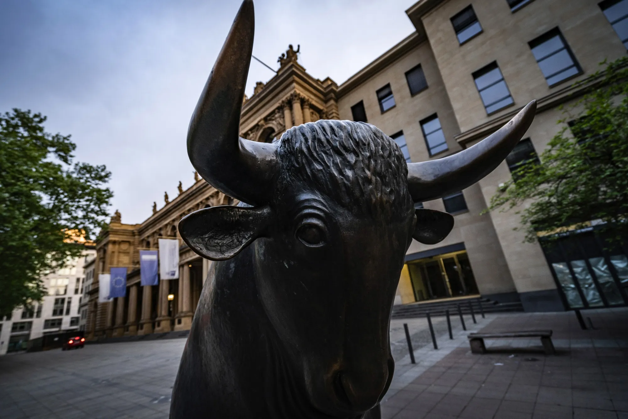 Euro Bears Push Back Ahead Of ECB Virtual Rate Announcement
