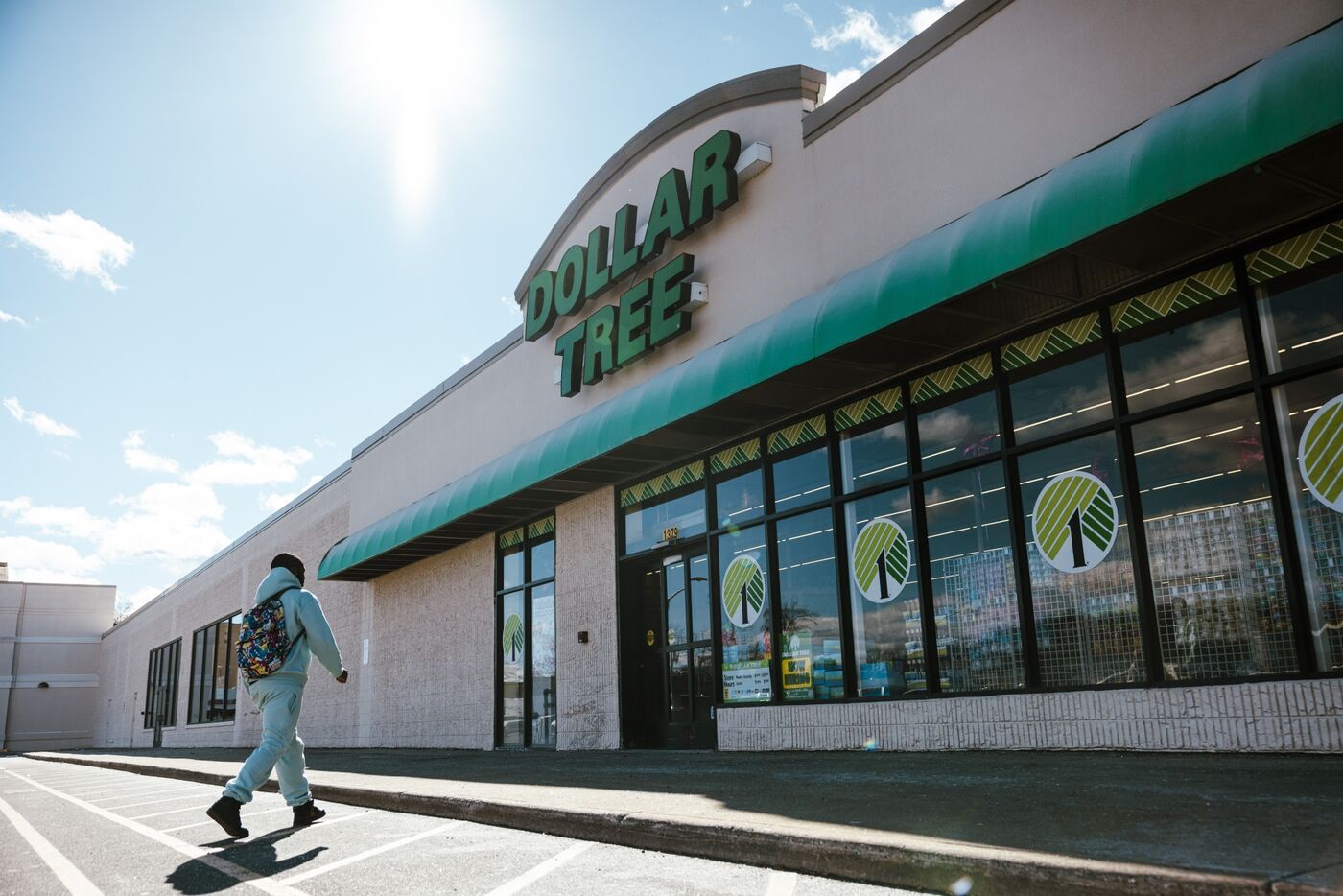 Dollar Tree (DLTR) Kept Selling LeadTainted Applesauce After Recall