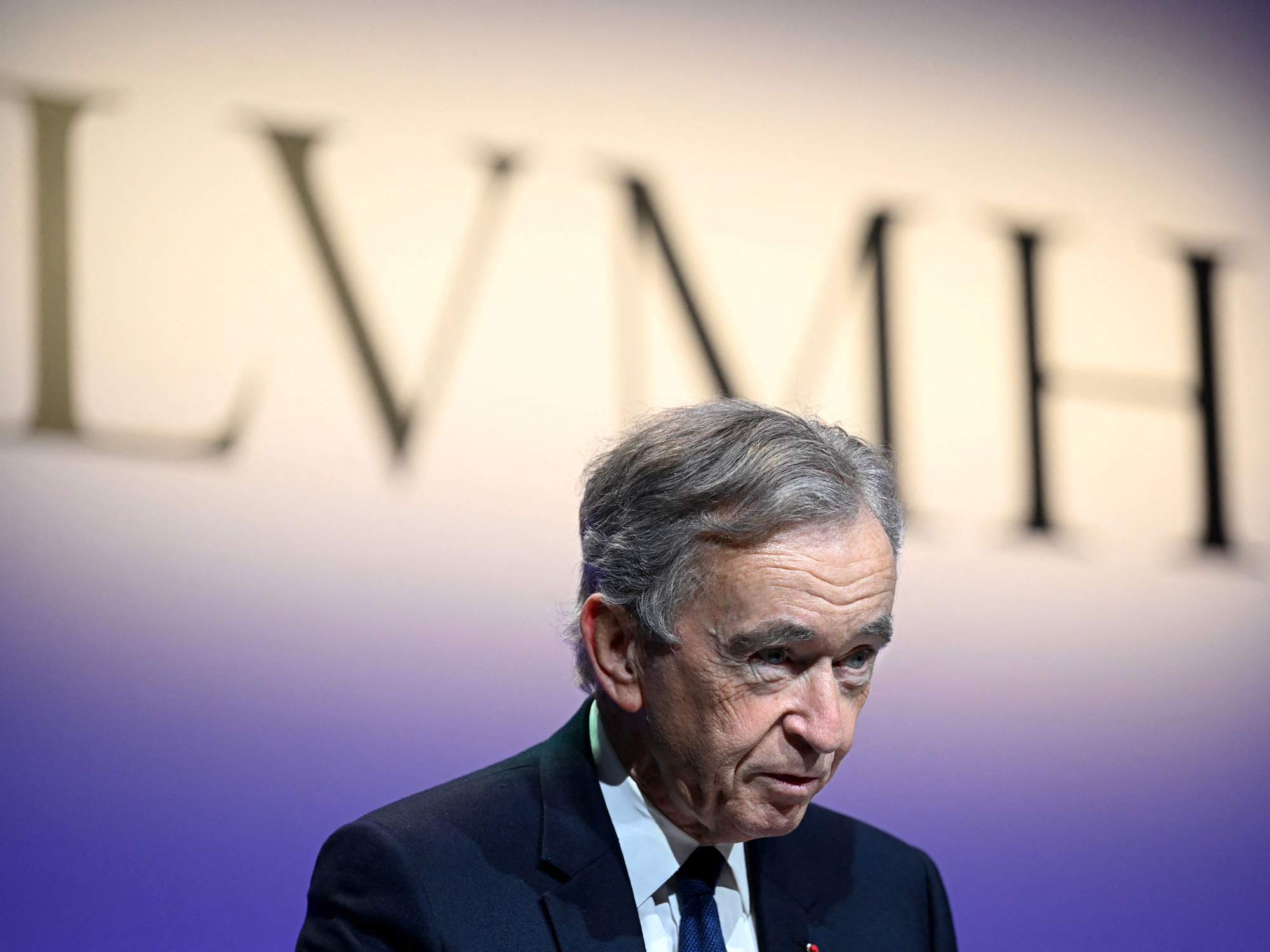 LVMH stock rout wipes 11 billion from Bernard Arnaults net worth