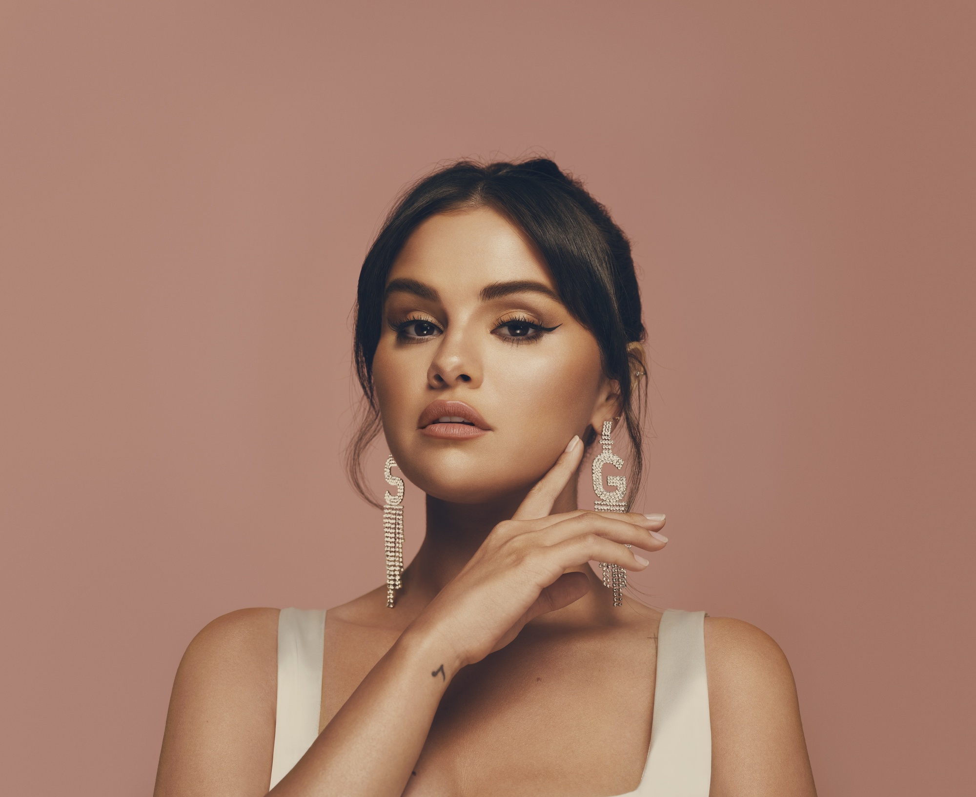 How Selena Gomez Built Rare Beauty Into TikTok's Favorite Brand - Bloomberg