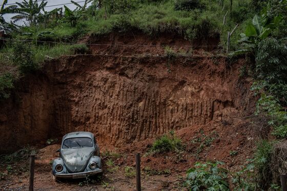 A Brazilian Town Has Been Covered in Sludge for One Year