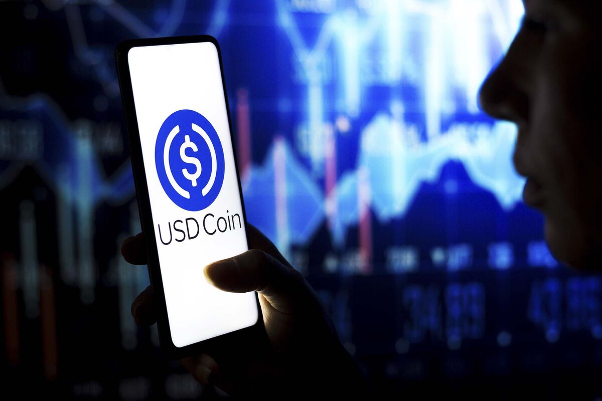 Circle USDC Stablecoin Redemptions Rise to About $6 Billion
