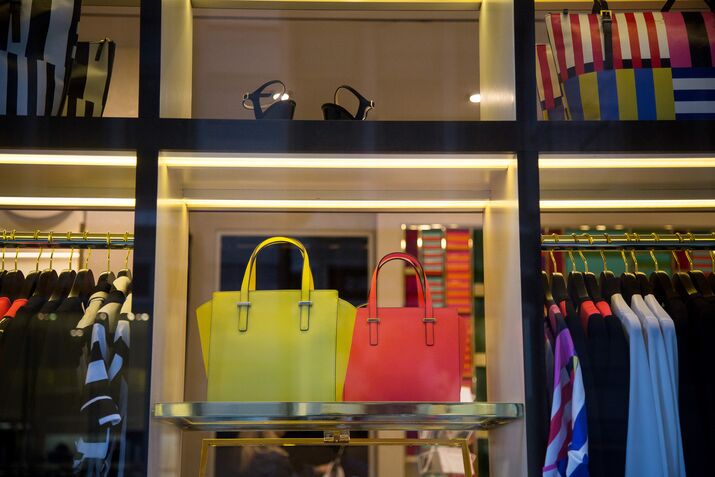 A Kate Spade & Co. Store Ahead Of Earnings Figures