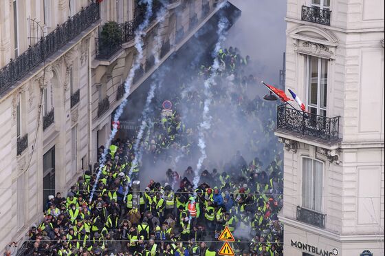 Paris Back to Normal After Police Quell ‘Yellow Vests’ Protest