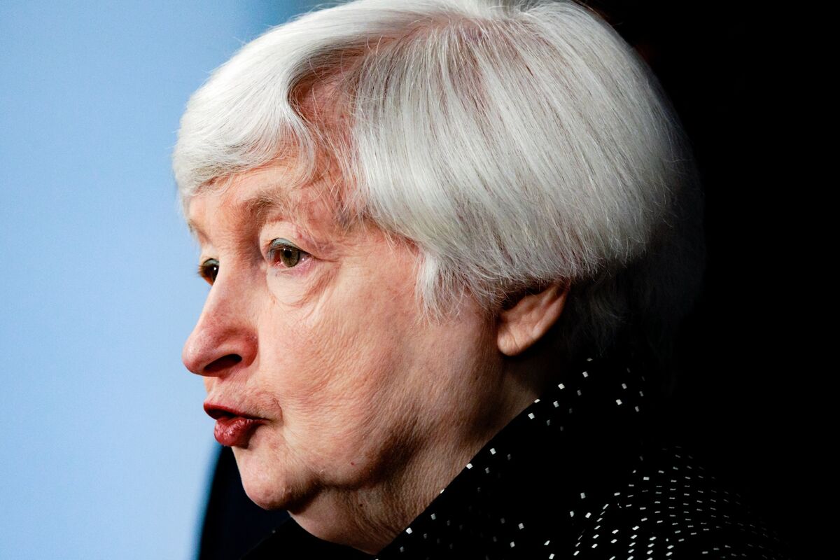 Yellen Says No Red Lights Flashing as US Makes Soft Landing - Bloomberg