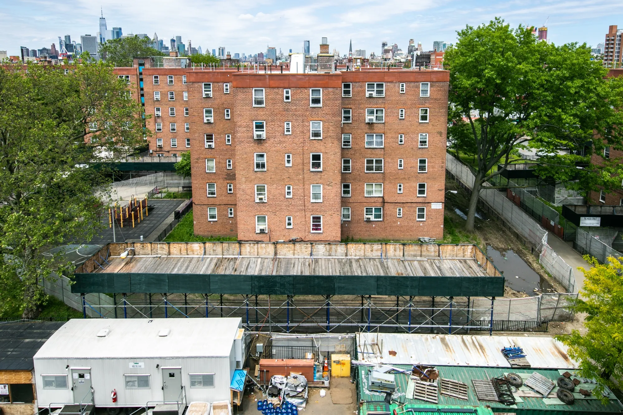 Public housing buildings stand in Brooklyn’s&nbsp;Red Hook neighborhood.&nbsp;The city’s housing affordability is likely to be a key issue in coming elections.&nbsp;&nbsp;