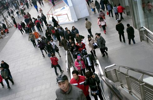 Hang Lung, CapitaMalls Plan China Malls to Tap Luxury Market