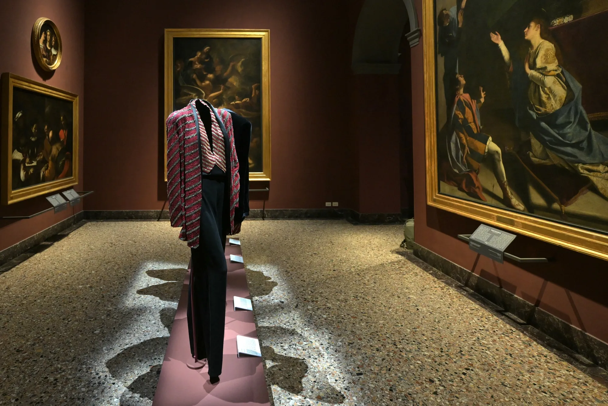 Armani's Final Designs Unveiled at Milan Show With Gere, Blanchett in  Attendance - Bloomberg