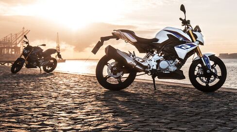 BMWの「G310R」のベースバージョーンの価格は4750ドル