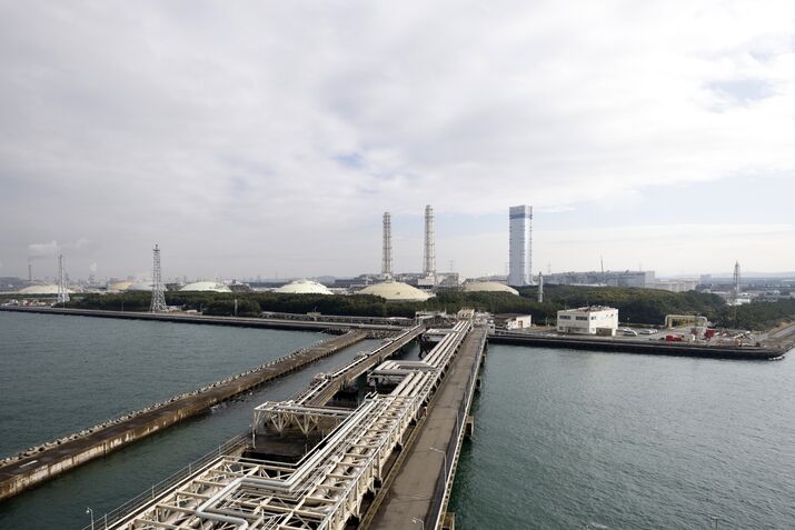 LNG Carrier Ship Arrives at Jera Thermal Power Station