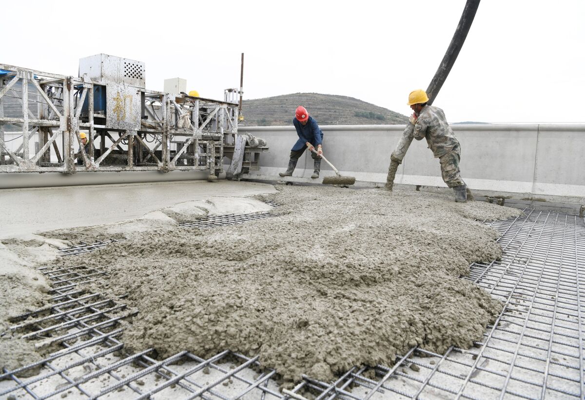 China Cement Maker Suspends Trading After 99% Dive in 15 Minutes