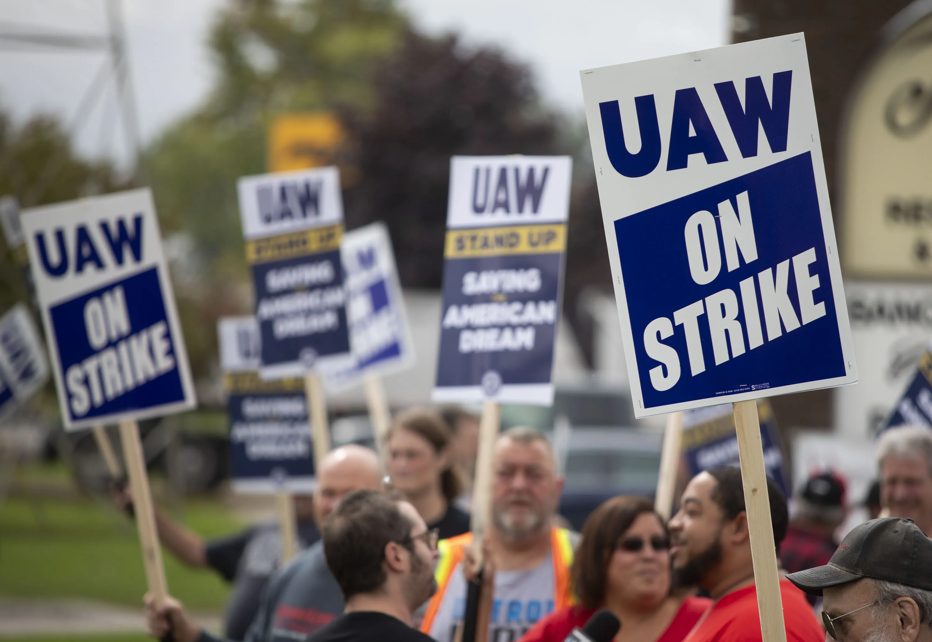 United Auto Workers members strike the General Motors Lansing Delta Assembly Plant&nbsp;in Lansing, Michigan.&nbsp;