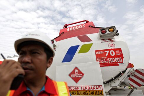Indonesia Raises Subsidized Fuel Prices First Time Since 2008
