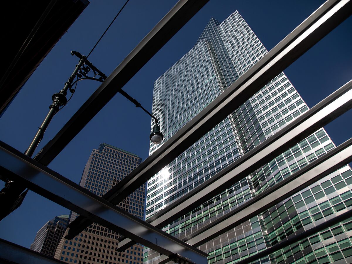 Goldman Says It’s Ready to Pounce as Retail Flees Private Credit - Bloomberg.com image