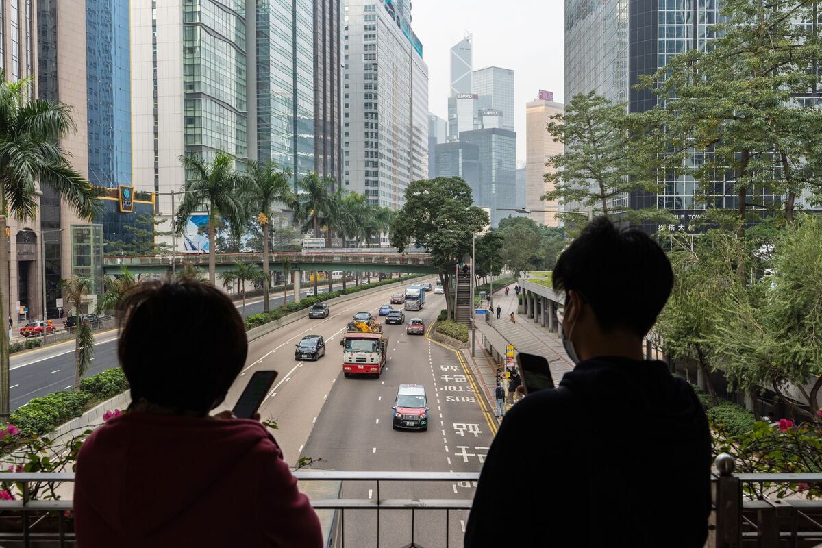 Hong Kong Taps Tycoons to Help Attract Family Offices - Bloomberg