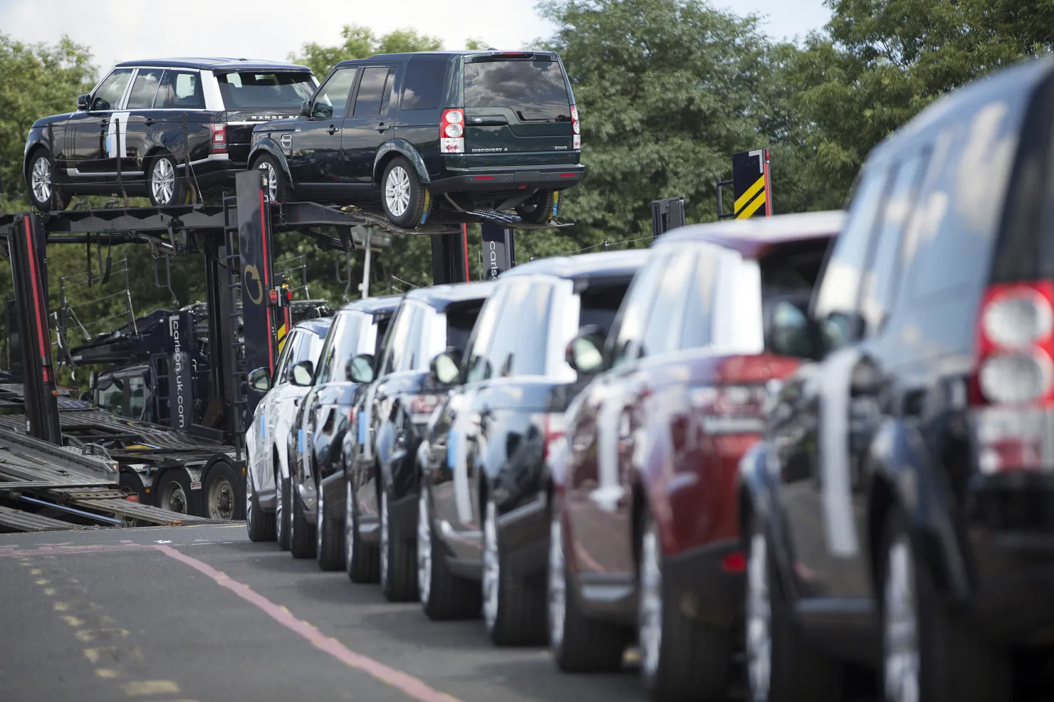 Sales Gain For Jaguar And Range Rover