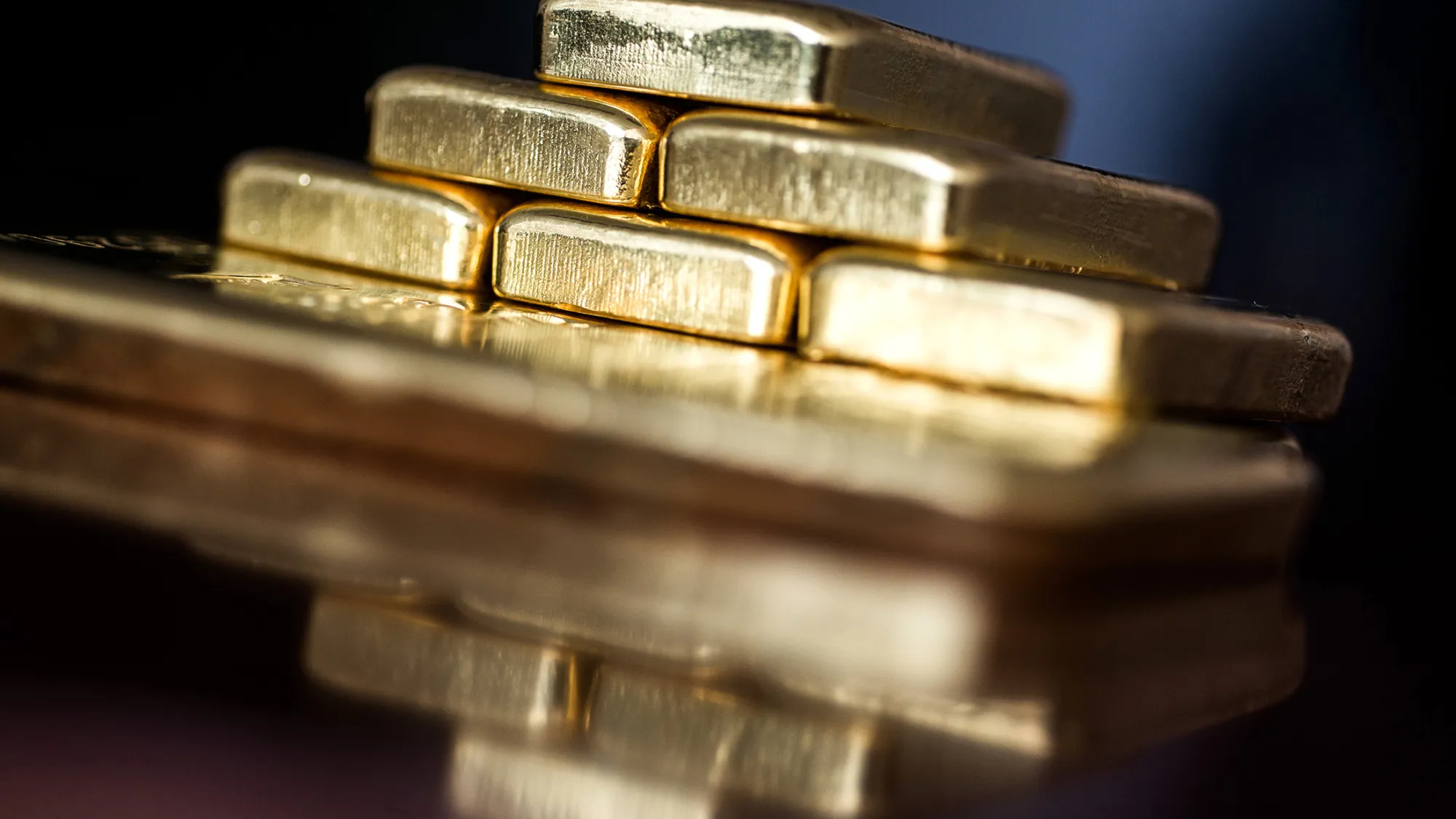 Swiss Gold Bars Inside Solar Capital Gold Zrt. As Gold Climbs To One-Year High