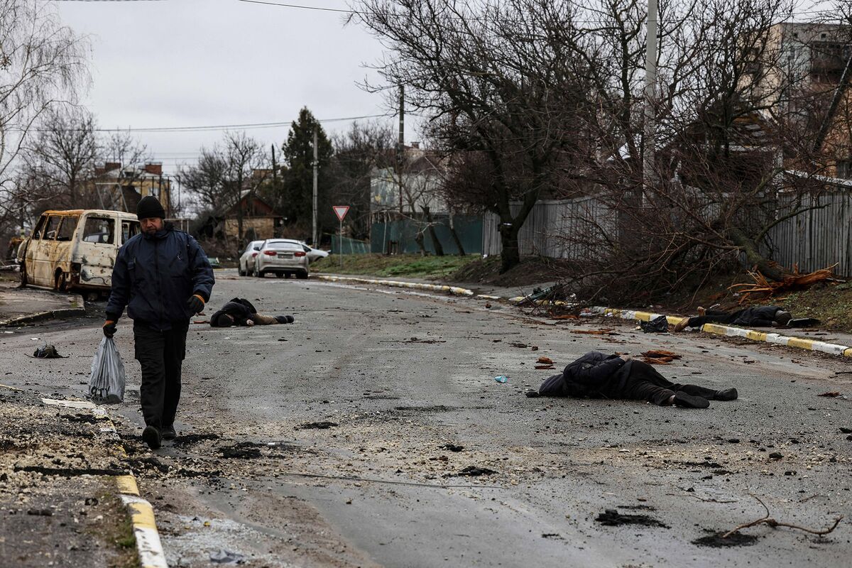 Photos of Bucha Massacre Drive EU Toward Adding Sanctions on Russia: Ukraine War - Bloomberg