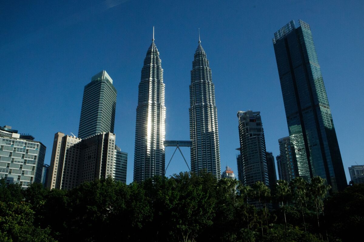 Malaysia’s Petronas Is Hiring Traders To Expand Energy Derivatives ...