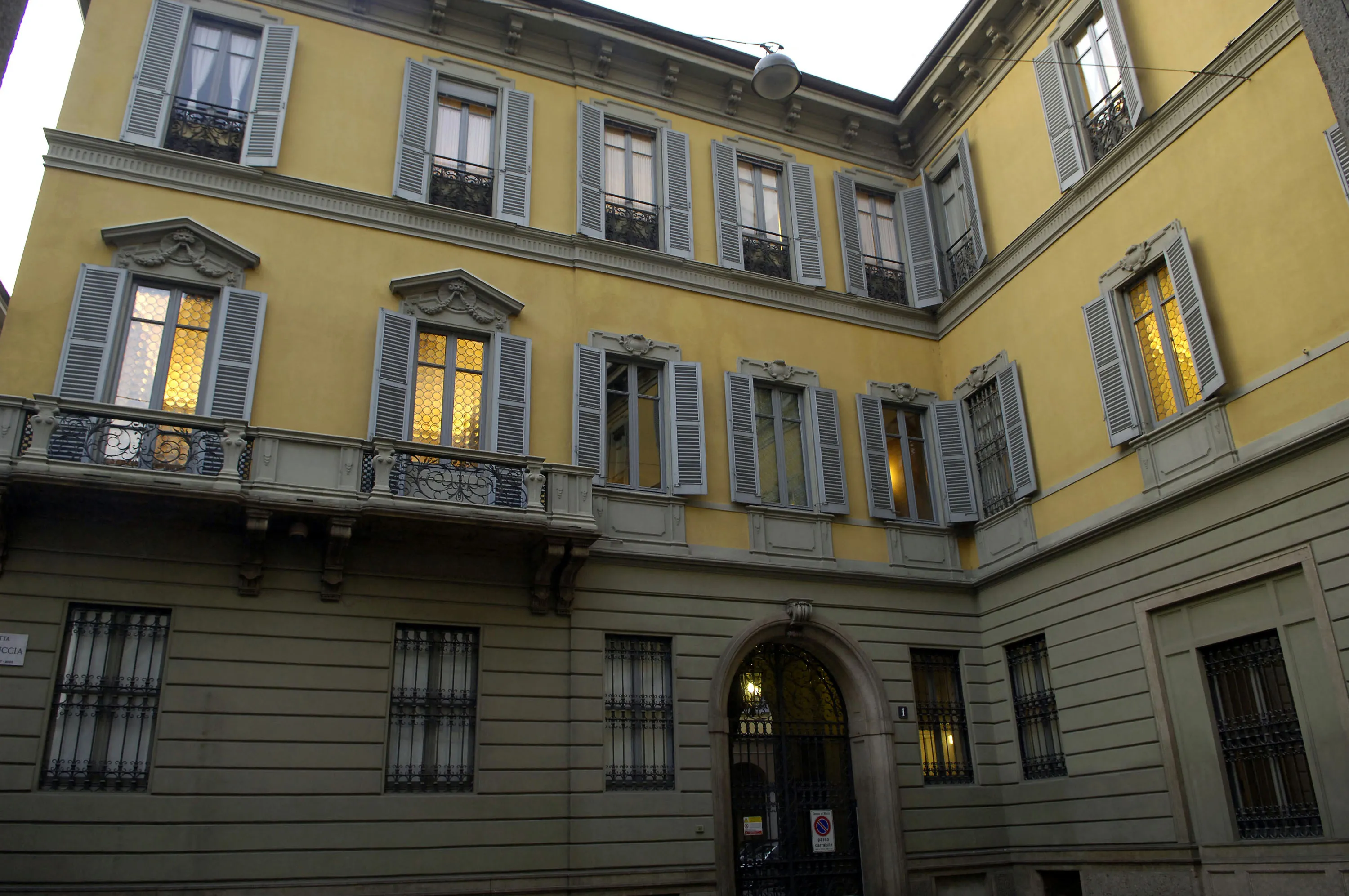 Byzantine cross-shareholdings and political intrigues risk impeding much-needed consolidation among Italy’s banks.