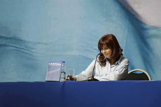 Argentina Bears Warn of More Pain as Cristina Fernandez Returns