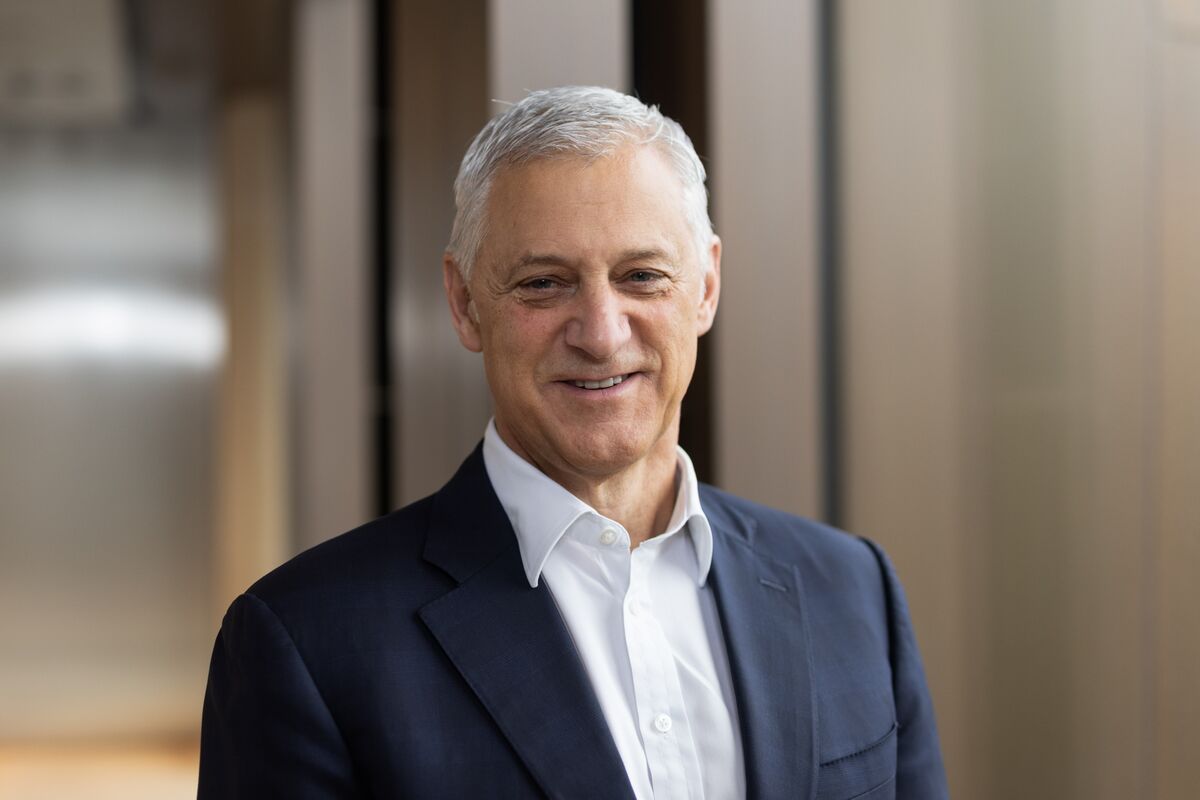 StanChart CEO’s Pay Soars to 10 Million, Highest Since 2015 Bloomberg