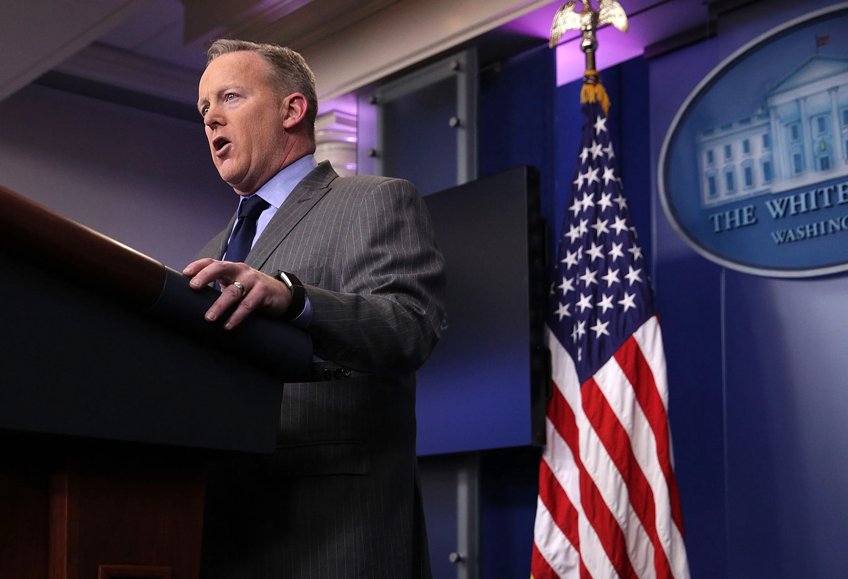 米大統領報道官示した就任式聴衆規模は「代替的事実」－コンウェイ氏 - Bloomberg