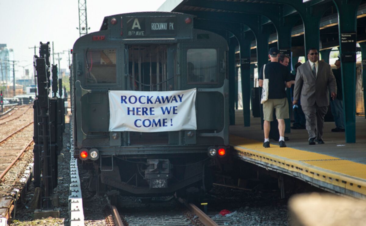 Train car перевод. Поезд 6954.