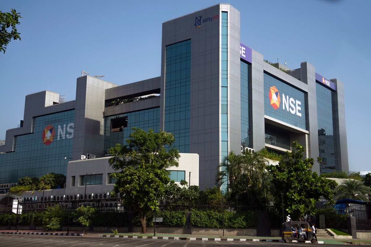 ICICI Prudential Asset Said to Near Nod for $1.1 Billion IPO