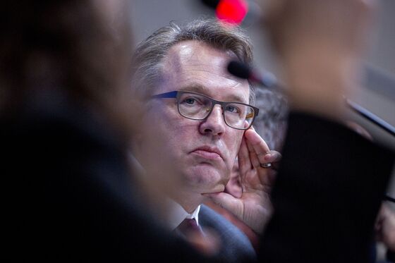Fed's Williams Says Outlook Still Solid While Risks Mounting