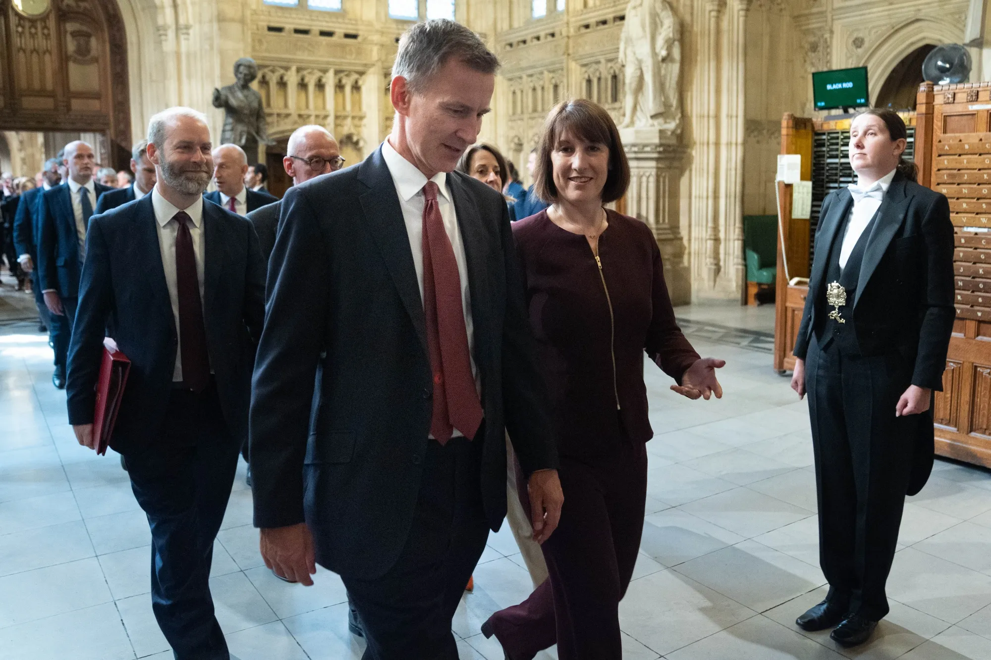 Chancellor of the Exchequer Rachel Reeves, right, and Jeremy Hunt.